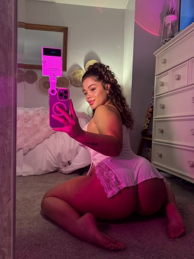 I’m available for hookup and massage Incall outcall 🍑 - Image 2